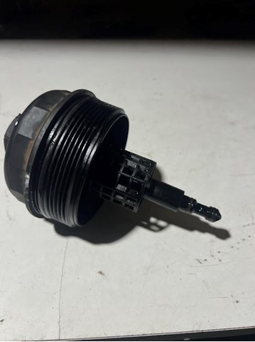 Кришка масляного фільтра 11421744000 BMW