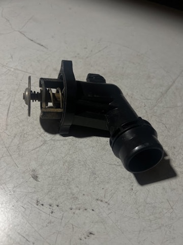 Авто термостат 11531437085 BMW