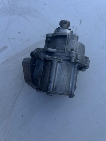 Насос вакуумний 11667611115 BMW
