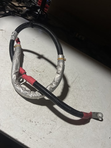 Кабель стартера 12427624619 BMW