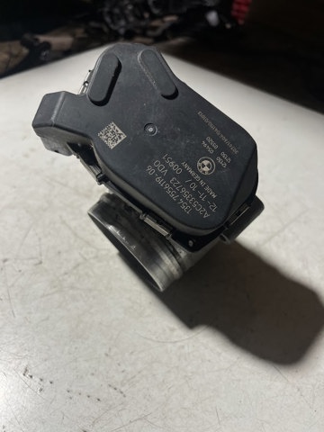 Блок дросельної заслінки 13547556119 BMW