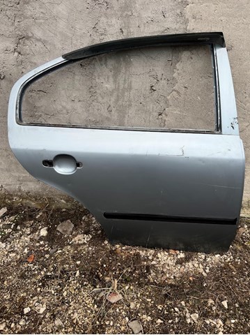Двері задні, праві 1U4833052 VAG