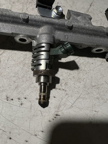 Форсунки електромагнітні 2325031020 TOYOTA