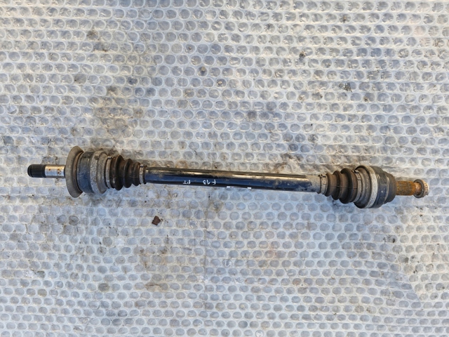 Піввісь задня, права 33207577508 BMW