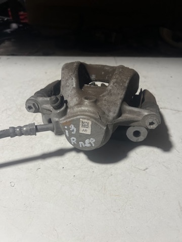 Супорт гальмівний, передній, правий 34116860270 BMW