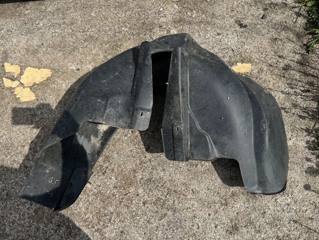 Підкрилок задній правий 3B0810972B VAG
