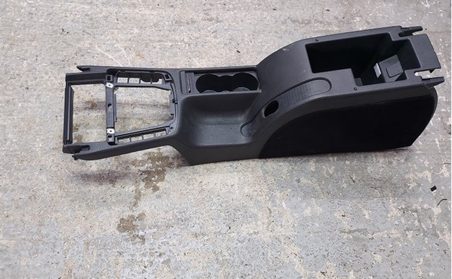 Консоль панелі приладів 3T0863241E VAG