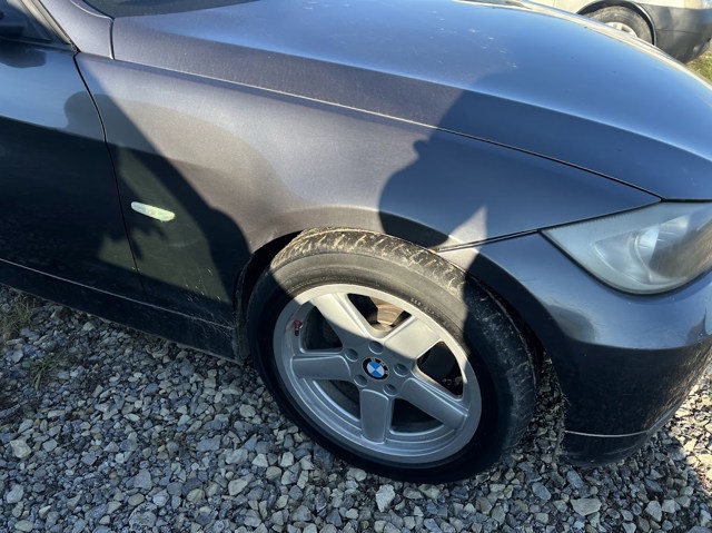 Переднє праве крило 41357135680 BMW