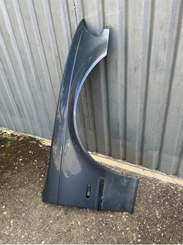 Переднє праве крило 41358240406 BMW