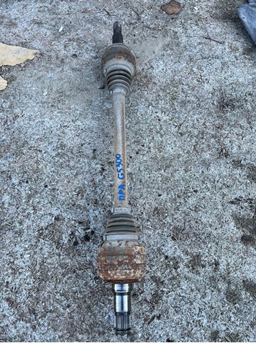 Піввісь задня, права 4233030150 TOYOTA