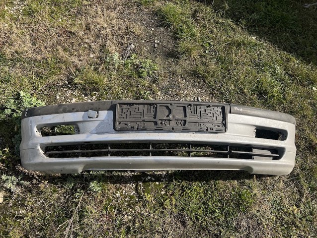 Буфер (бампер) передній 51118195284 BMW