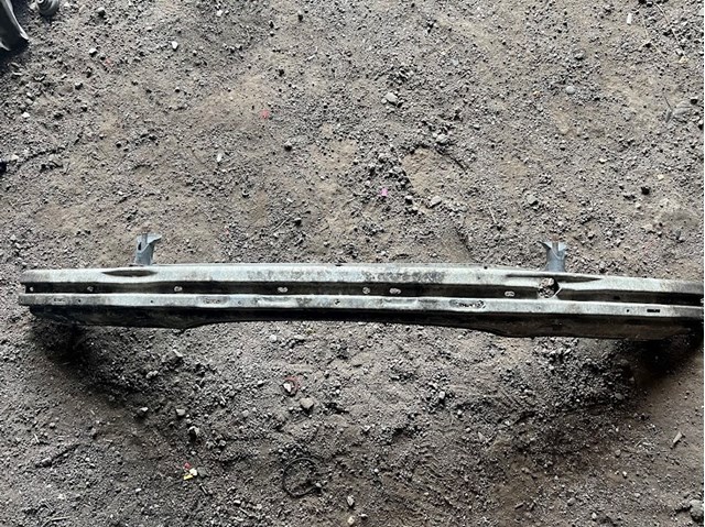 Балка бампера переднього 51118195287 BMW