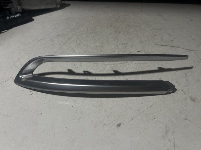 Накладка бампера заднього, права 51127341676 BMW
