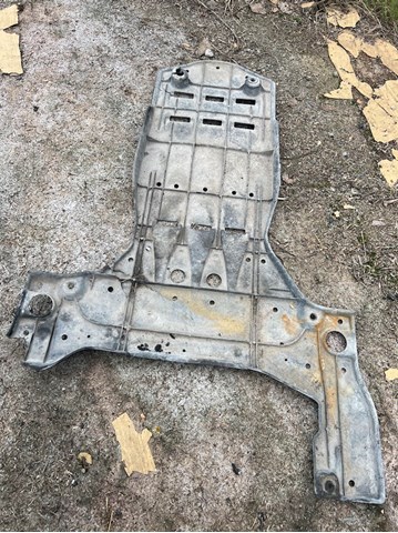 Захист двигуна задній 5144230150 TOYOTA