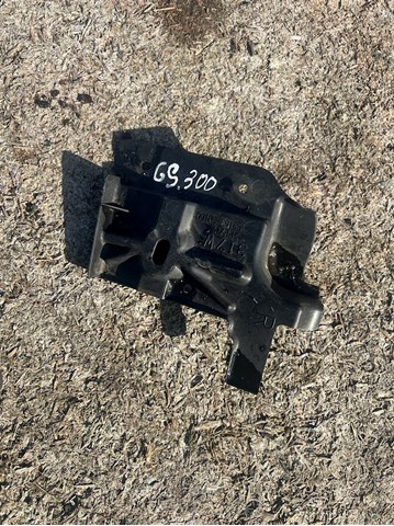 Кронштейн підсилювача переднього бампера 5315330160 TOYOTA