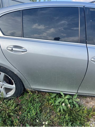 Двері пасажирські задні праві 6700330600 TOYOTA
