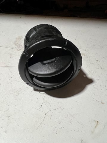 Решітка повітропровода 7701044069 RENAULT