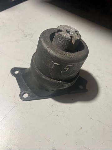 Права подушка мотора 7H0199256H VAG
