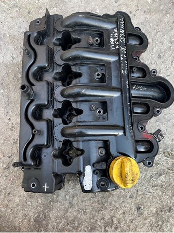 Кришка клапанів 8200149903 RENAULT
