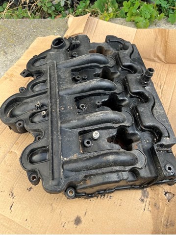 Кришка клапанів 8200193970 RENAULT