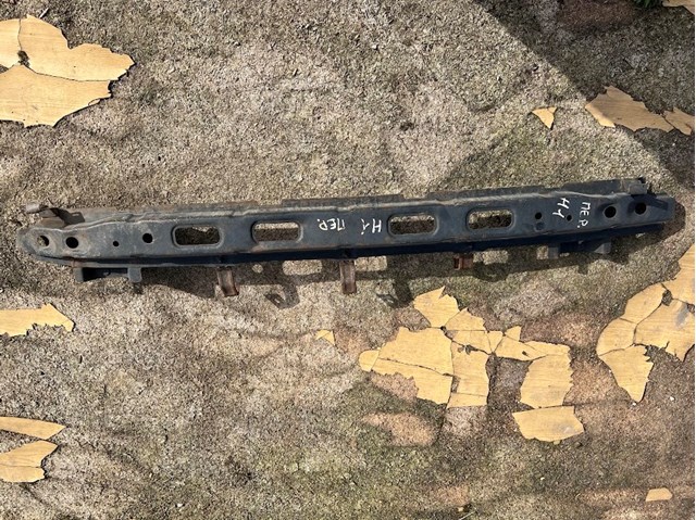 Балка бампера переднього 865304A010 HYUNDAI