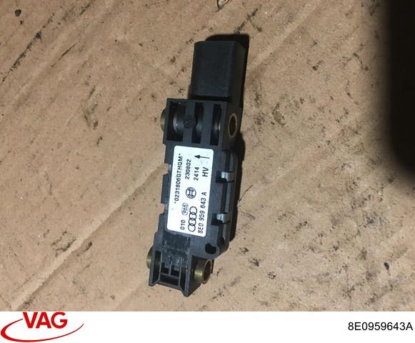 Датчик AIRBAG передній 8E0959643A VAG