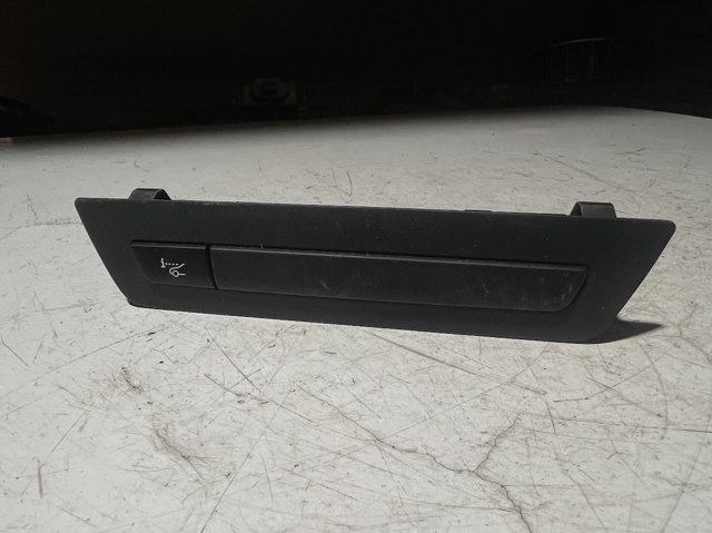 Блок кнопок центральної консолі 9220050 BMW