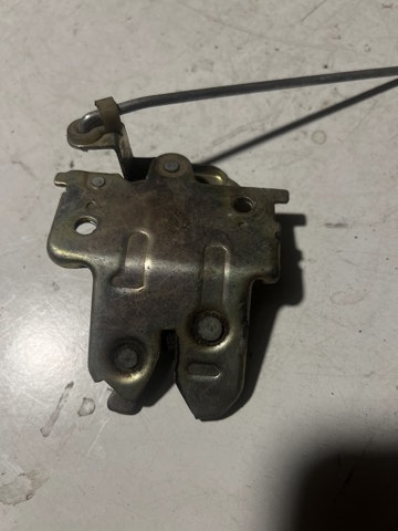 Замок задніх дверей 96214300 GM