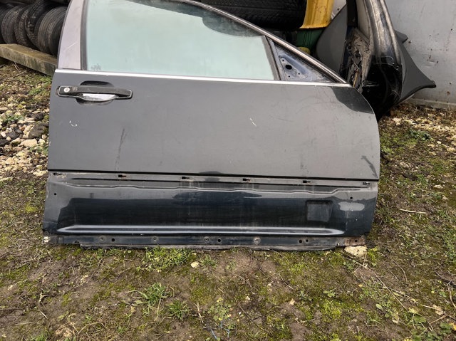 Пасажирські передні двері A1407202605 MERCEDES