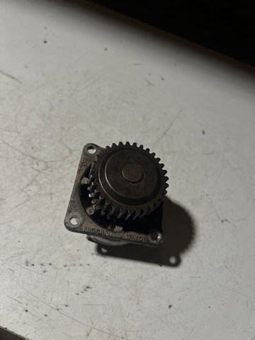Помпа охолодження B1010JK00A NISSAN