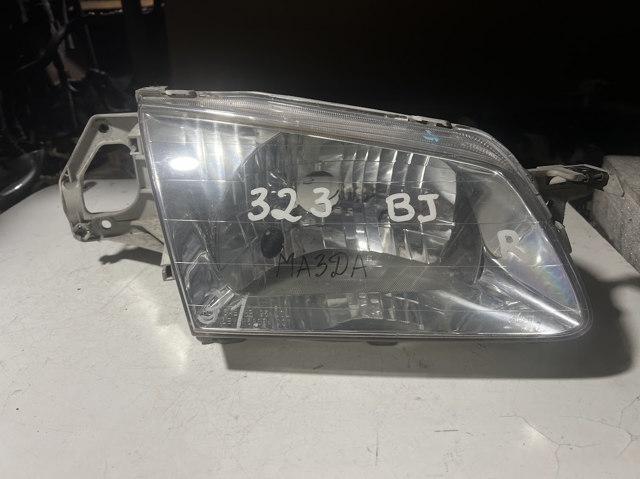Фара основна права BJ1W51030B MAZDA