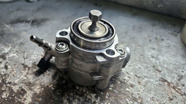Насос паливний високого тиску (ПНВТ) - DIESEL 24465785 OPEL