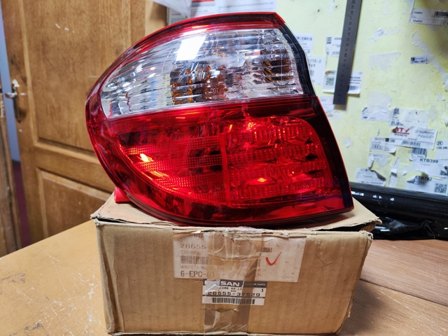 Стоп задній 265553Y529 NISSAN
