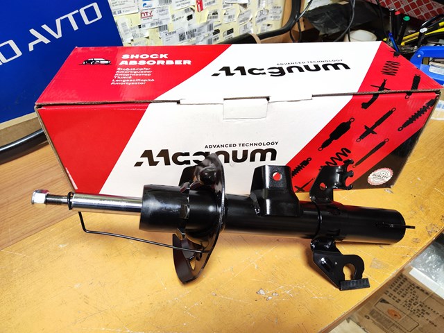 Стійка передня права AGY044 MAGNUM TECHNOLOGY