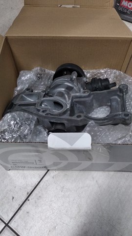 Помпа водяна, (насос) охолодження, в зборі з корпусом 11517644809 BMW