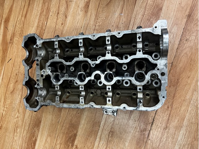 ГБЦ мотора 11127586173 BMW