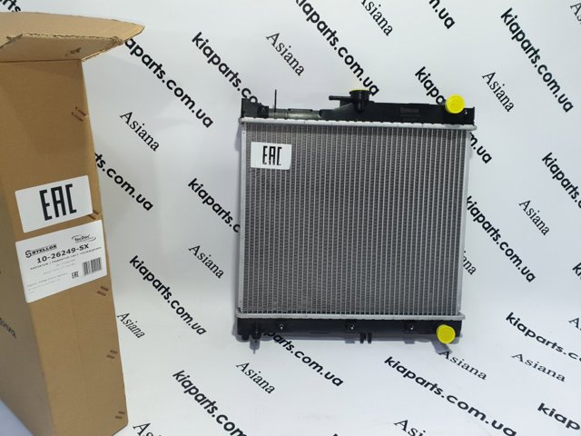 Радіатор охолодження двигуна Сузукі Джимні