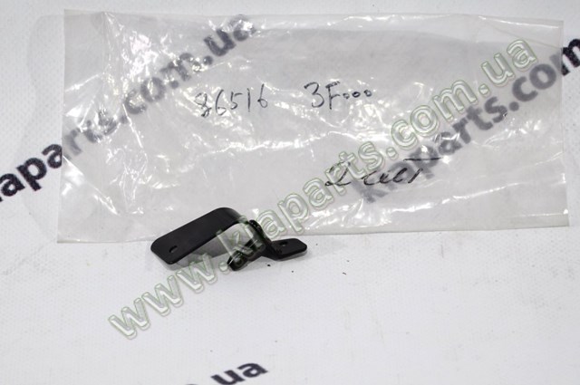 Кронштейн бампера переднього, правий 865163F000 HYUNDAI
