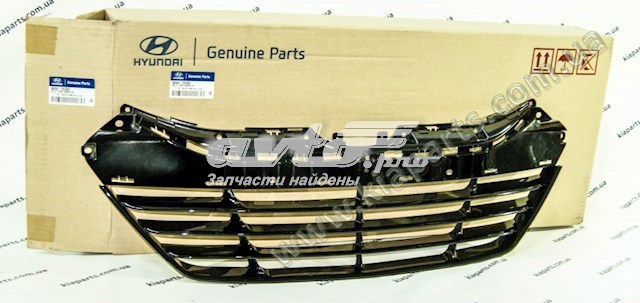 Решітка переднього бампера, центральна 865612S300 HYUNDAI