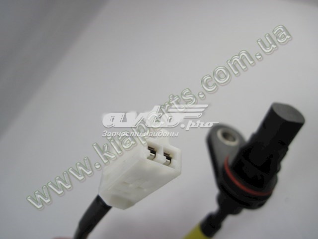 Датчик АБС (ABS) задній правий 956801D100 HYUNDAI