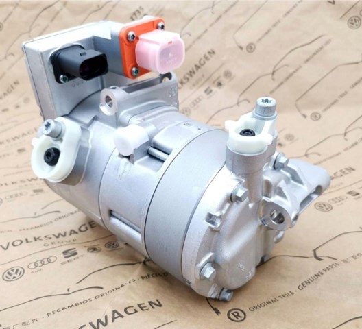 Насос кондиціонера 5QE816803A VAG