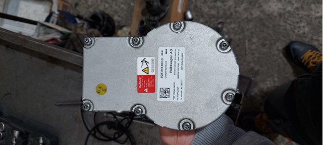 Компресор кліматичної установки 5QE816803G VAG