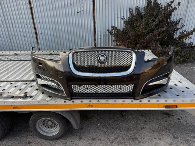 Бампер передній в зборі C2Z16216XXX JAGUAR