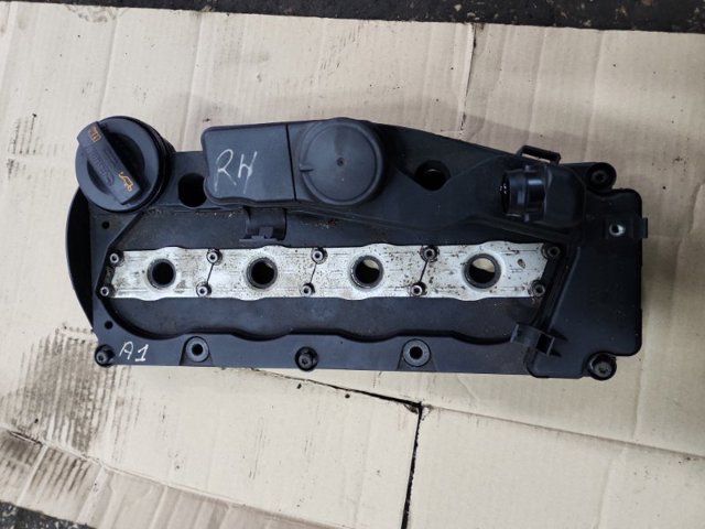 Кришка клапанів 03L103469A VAG
