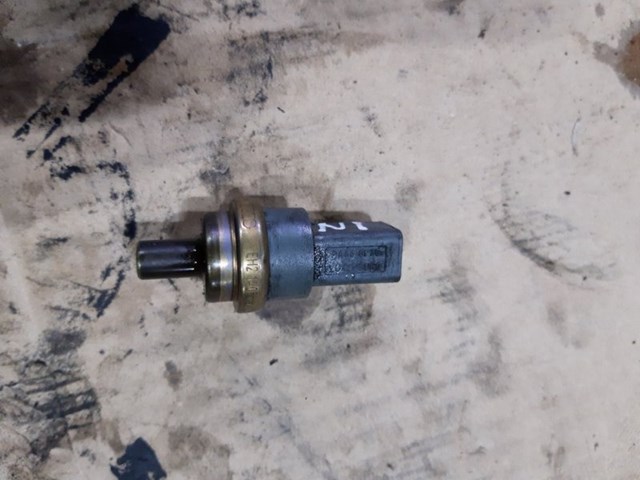 Датчик температури охолоджувальної рідини Фольксваген Крафтер 30-35