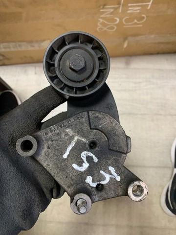 Натягувач приводного ременя 1690293 FORD