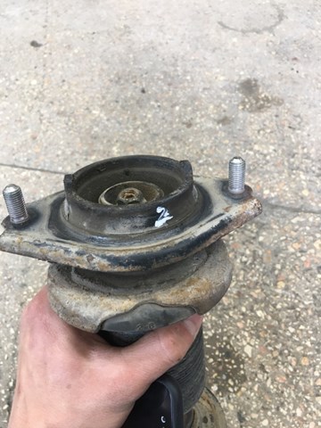 Опора амортизатора 20370YC002 SUBARU