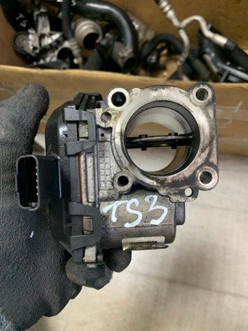 Блок дросельної заслінки 2168321 FORD
