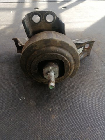 Права опора двигуна 218102P950 HYUNDAI