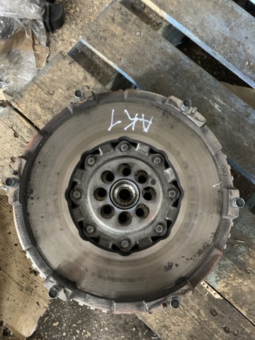 Маховик двигуна 232004A102 HYUNDAI